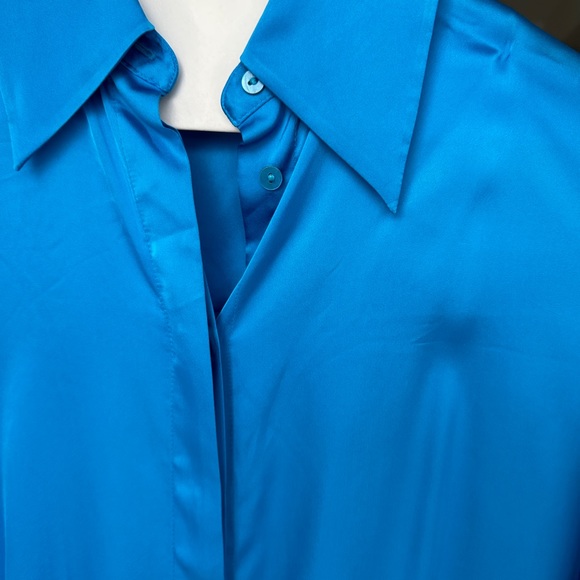 Satin blouse - Picture 3 of 4